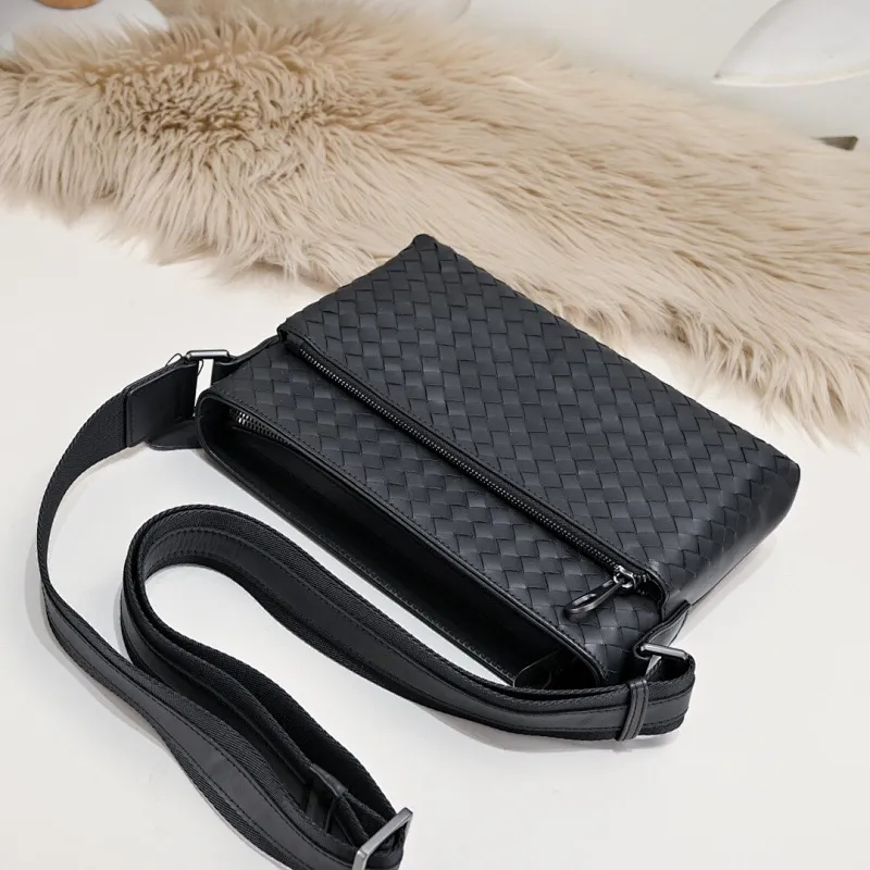 All categories 💚 Top version men’s bags 💚 BV 2024 new BV crossbody bag